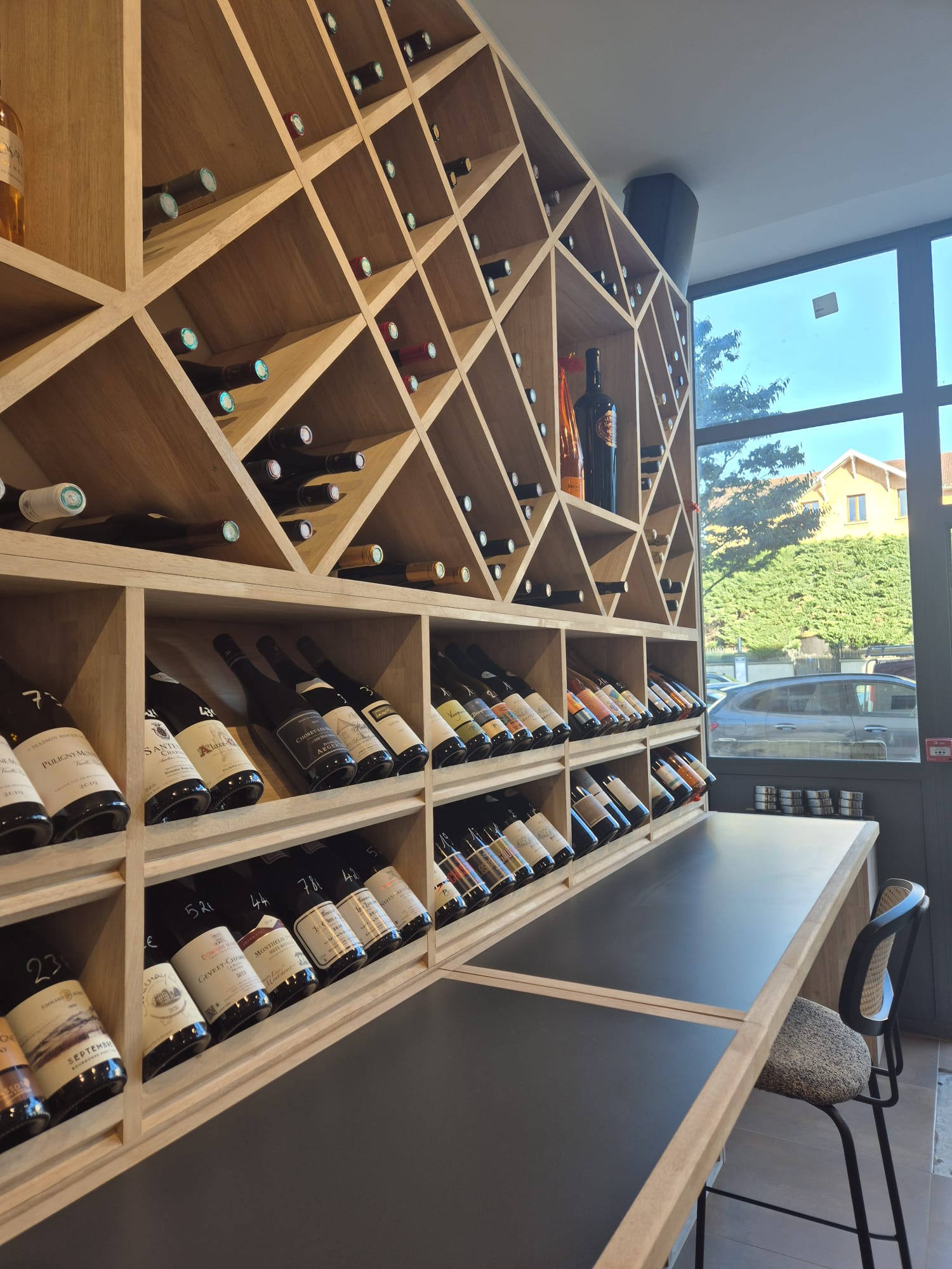 Caviste – Bar à vin
